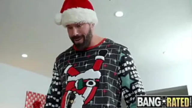 Her Form is ′Enchanted′! - Lacey London