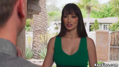 Lexi Luna, Anna Claire & Rion King get their gangbang on