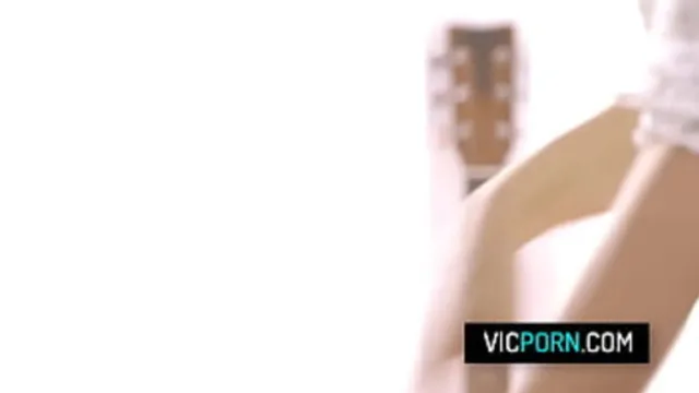 Petite Asian teen Alexia Anders receives creampie in her pussy🌮️ for the first time