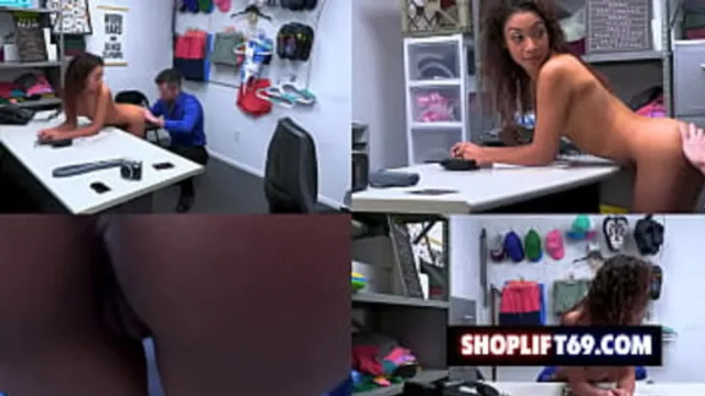 Sarah Lace′s Pussy✌ & Ass🍑 Get Pounded By Security Banger