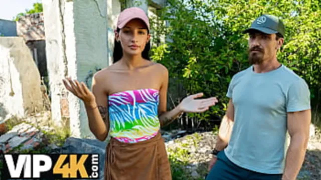 HUNT4K Busty俄娘解禁公开展示野战诱惑，BF围观