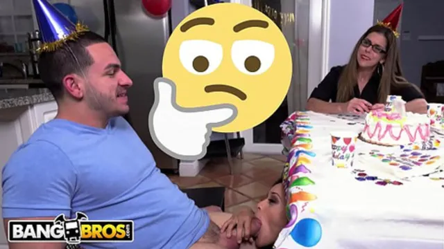 Bangbros - Young Black Teen Holly Gets Anal👌 By Peter on Birthday