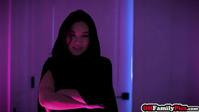 Torn between a Jedi′s elegance and a Sith′s passion &mdash;  boyfriend at destiny′s brink