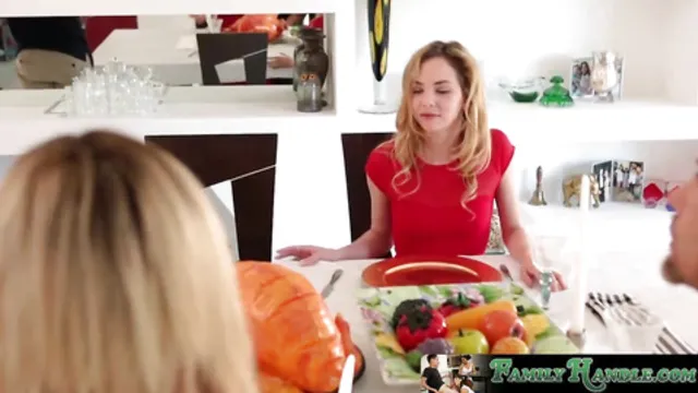 Angel Smalls enjoys playful moments with boyfriend during Thanksgiving