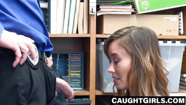 milf pleasures young asian babe with her cock🍆