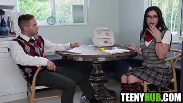 Oil Massage Gets Sexual Fast Delilah Dagger &mdash;  Nicky Rebel