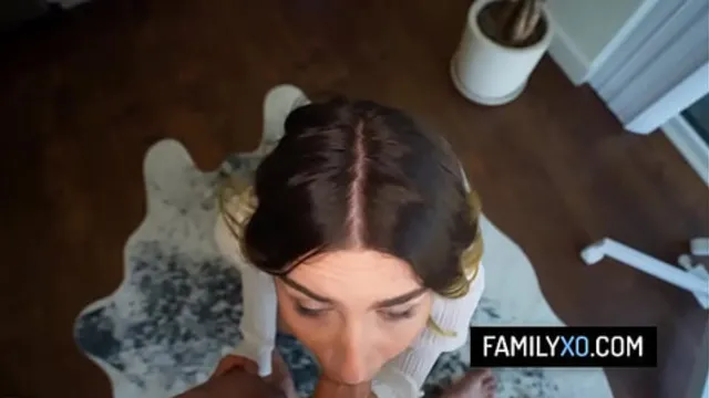 Slutty teen girlfriend takes hunk′s meaty cock in her tight asshole - Chanel Camryn